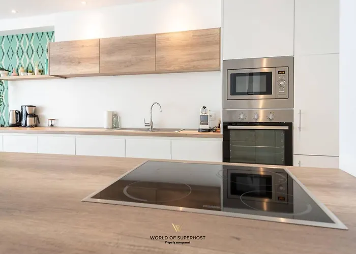 Rock & Roll Chic Near Ostende